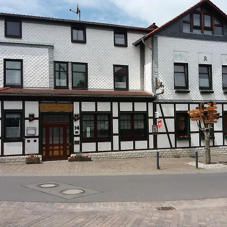 Zur Guten Quelle Hotel 2*